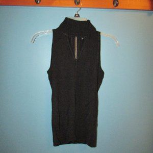*3 for $25* WHBM Keyhole Turtleneck top